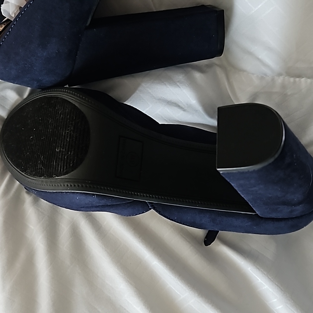 American Rag Cie high heel shoe - Picture 4 of 7